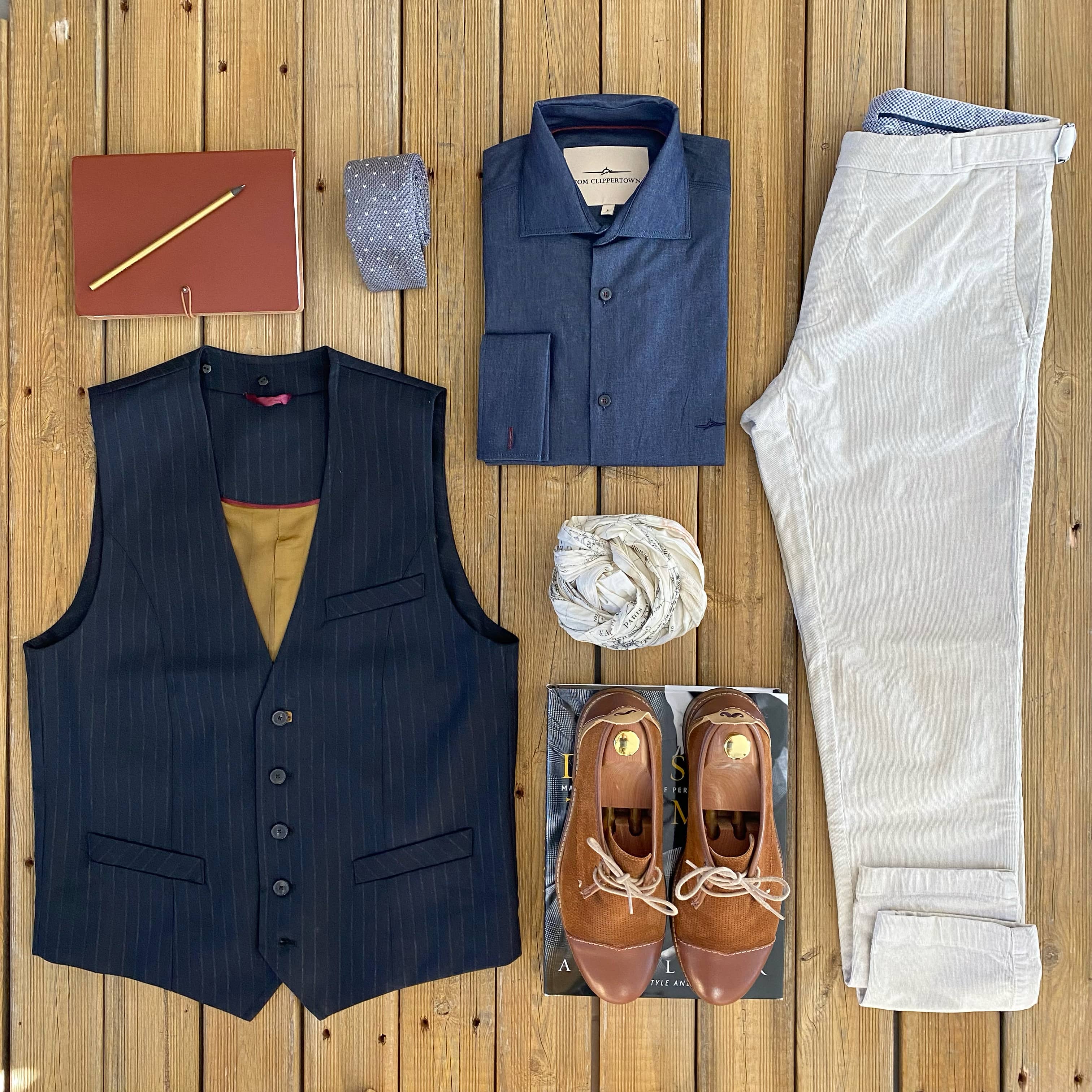 Pantalon beige et gilet